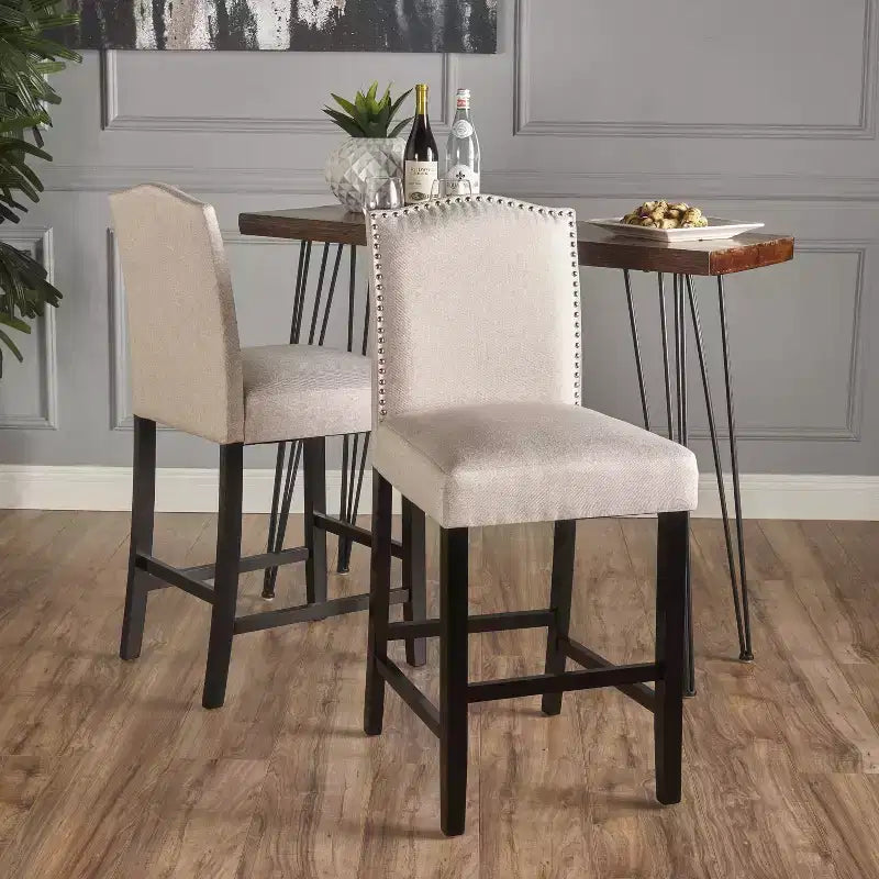 Sgabello da bancone Christopher Knight Home Bella imbottito 26.8 con borchie (set da 2)