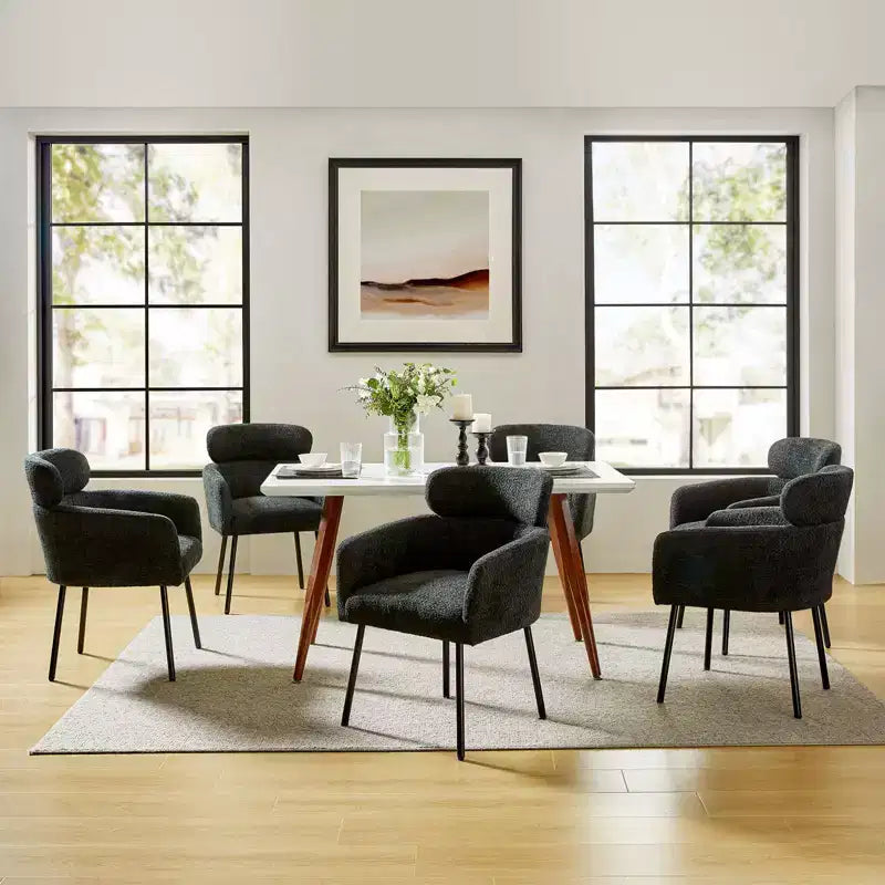 Set di 6 sedie da pranzo Curt Boucle con schienale rialzato e gambe in metallo | Artful Living Design