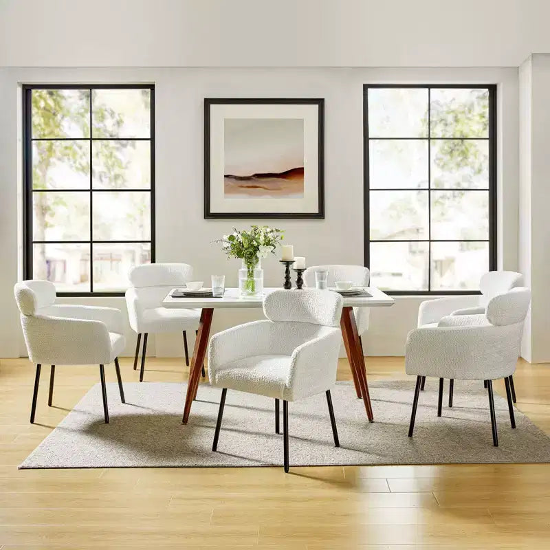 Set di 6 sedie da pranzo Curt Boucle con schienale rialzato e gambe in metallo | Artful Living Design