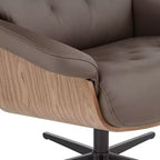 Poltrona reclinabile girevole in similpelle trapuntata Melia Chocolate BenchMaster con poggiapiedi inclinato