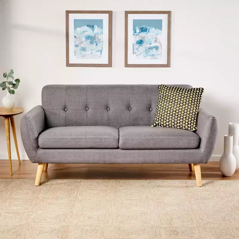 Divano GDFStudio Sheena Mid-Century Modern a 2 posti, imbottito e capitonné, 67,25 pollici