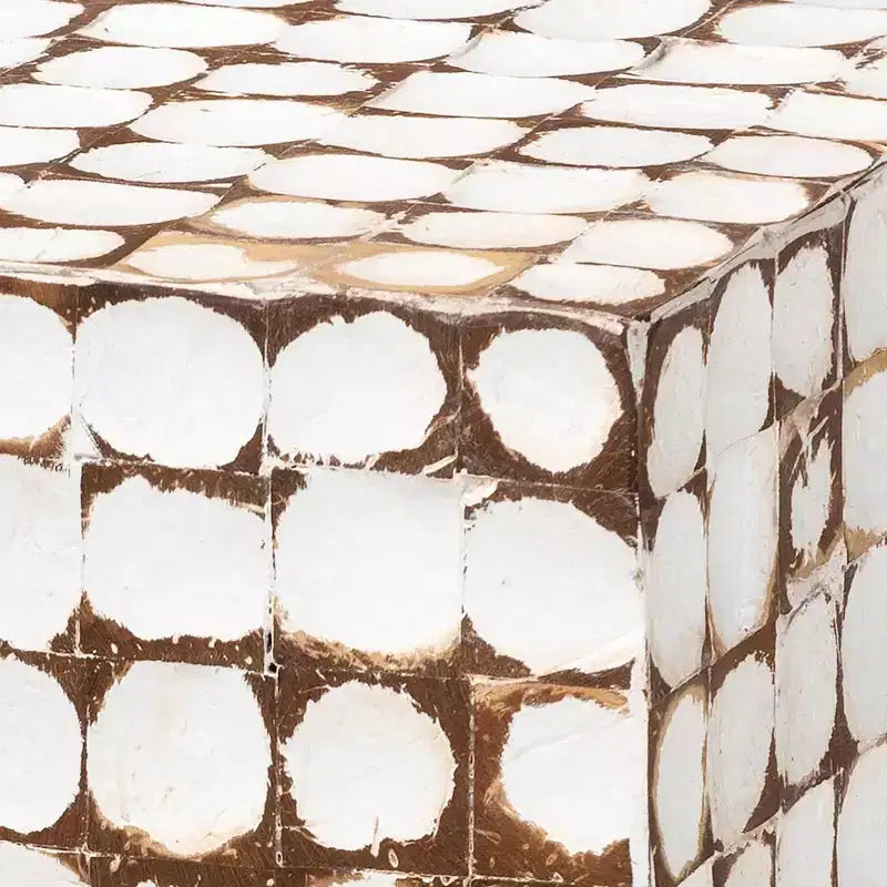 Tavolino Bali & Pari Janella in guscio di cocco e legno di acacia